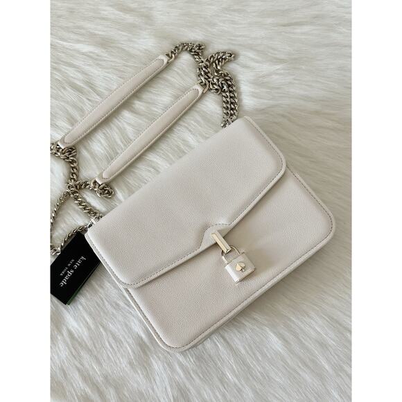 Kate Spade Locket Large Flap Crossbody Bag White Pebbled Leather Chain Strap NWT - Picture 3 of 8